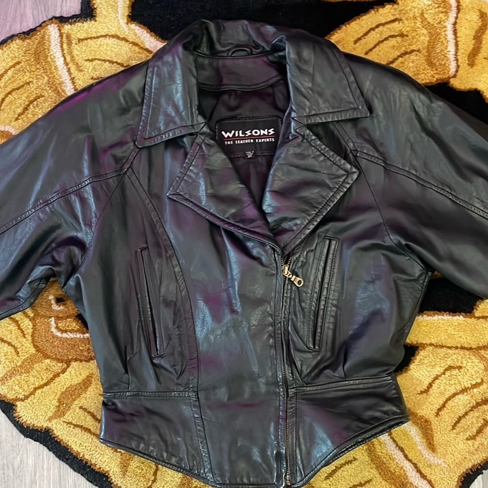 Wilson’s vintage leather jacket 🖤